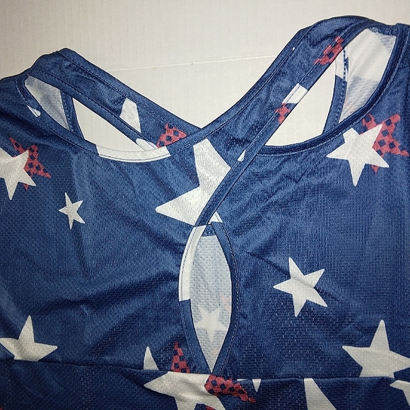 ☆NWT☆Women's Crisscross Back Moisture Wicking Star Print Short Sleeve Yoga Tee★ - Picture 6 of 11